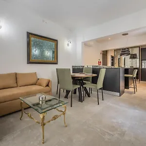 Traditional 2br Stylish Townhouse With Maltese Balcony - Close To Triton Fountain Valletta, Sliema & Saint Julians Valletta